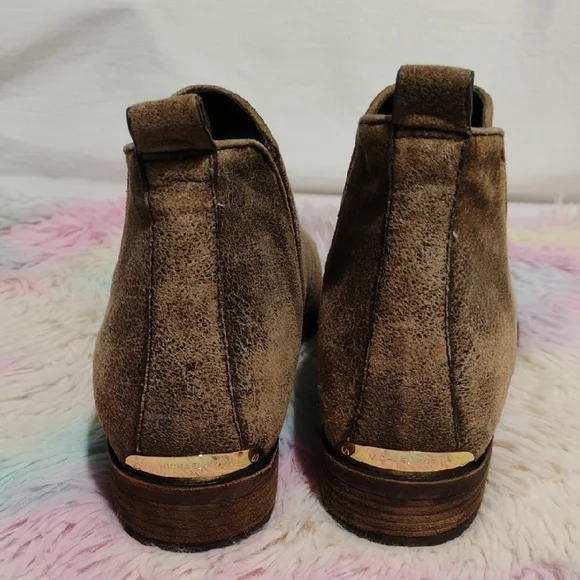 Michael Kors Brown Chukka Boots W Distressed Suede Finish Sz 8.5 - Picture 2 of 10
